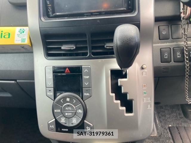 Toyota NOAH 2009-11 8158915-14