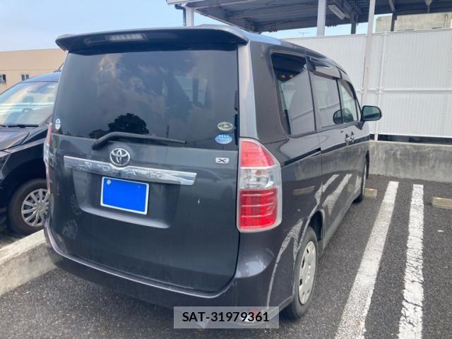 Toyota NOAH 2009-11 8158915-2