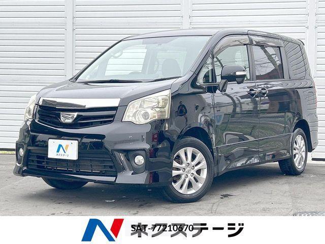 Toyota NOAH 2012-06 8209177-0