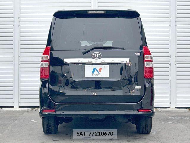 Toyota NOAH 2012-06 8209177-15