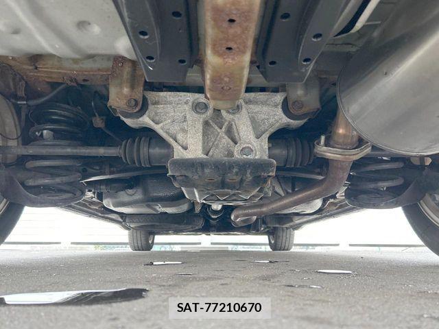 Toyota NOAH 2012-06 8209177-19
