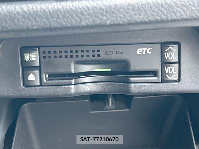 Toyota NOAH 2012-06 8209177-7