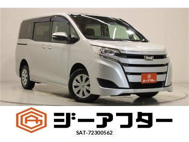Toyota NOAH 2019-04 8209174-0