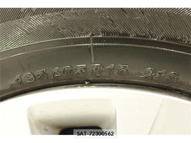 Toyota NOAH 2019-04 8209174-27