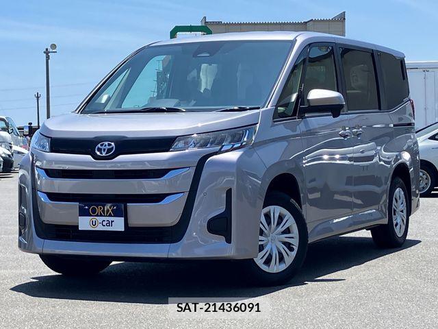 Toyota NOAH 2023-07 8209170-0