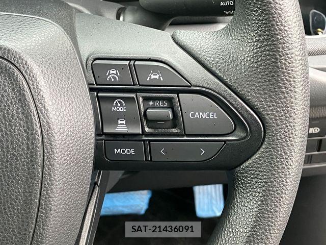 Toyota NOAH 2023-07 8209170-9