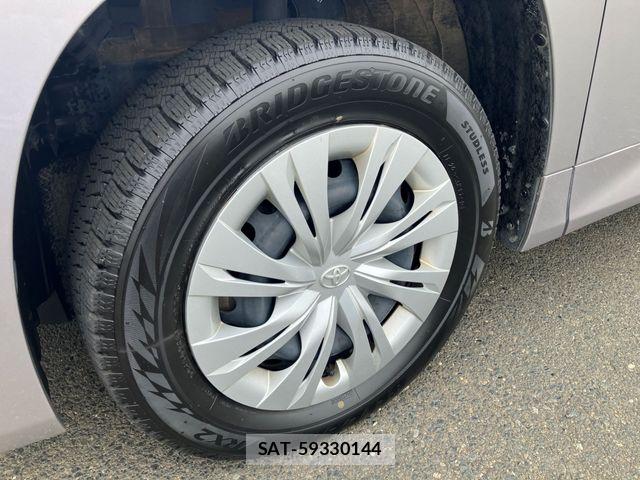 Toyota NOAH 2023-08 8209169-18