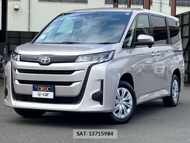 Toyota NOAH 2024-01 8209171-0