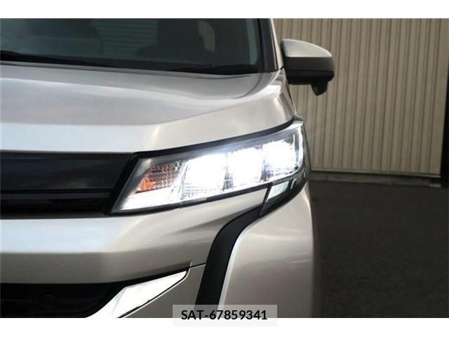 Toyota NOAH 2022-11 8209166-12