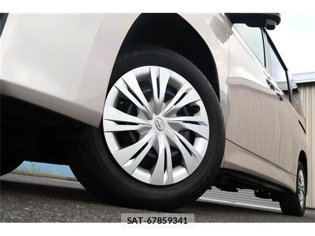 Toyota NOAH 2022-11 8209166-13