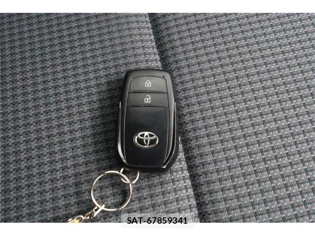 Toyota NOAH 2022-11 8209166-21