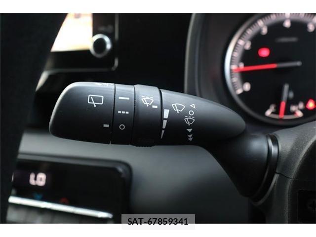 Toyota NOAH 2022-11 8209166-23