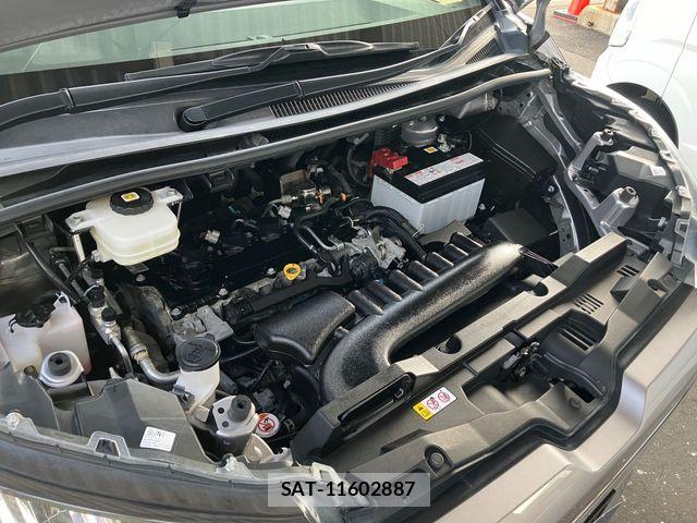 Toyota NOAH 2023-07 8209173-4