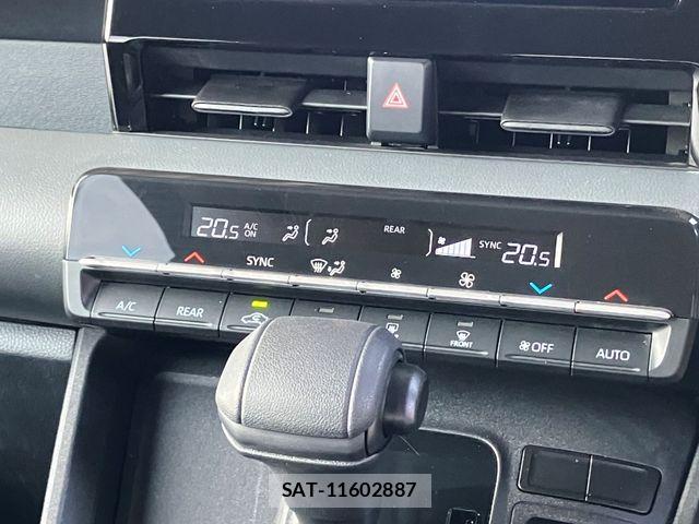 Toyota NOAH 2023-07 8209173-8