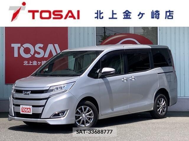 Toyota NOAH 2017-07 8209175-0