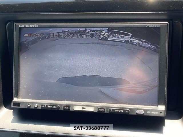 Toyota NOAH 2017-07 8209175-8
