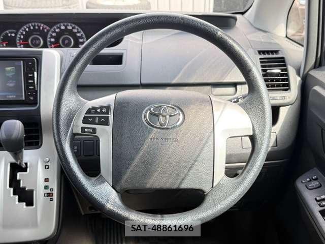 Toyota NOAH 2011-06 8209176-14