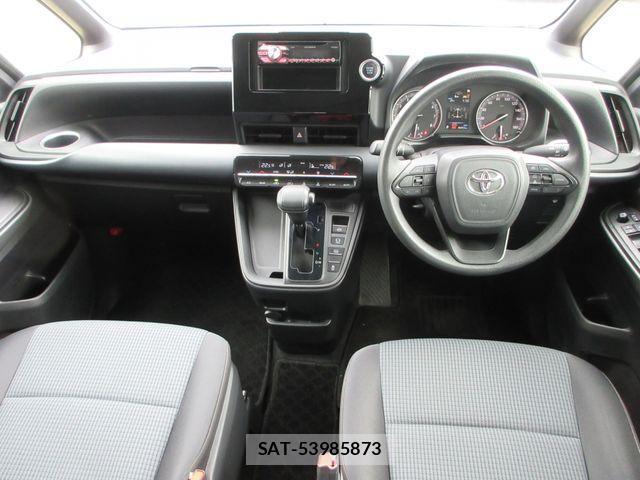 Toyota NOAH 2023-04 8231089-1