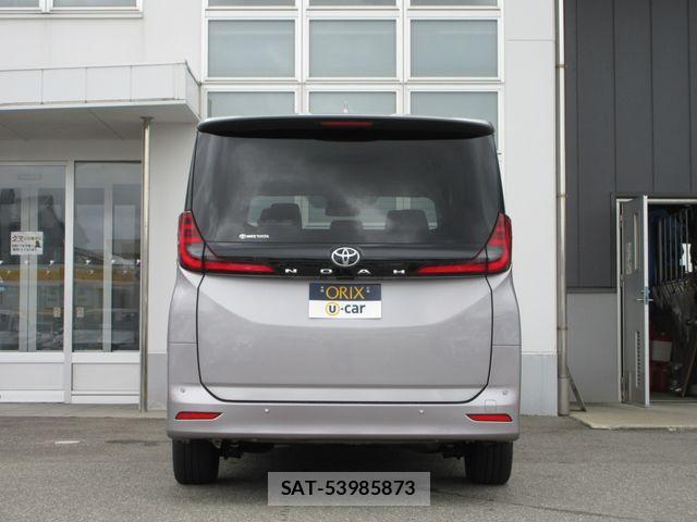 Toyota NOAH 2023-04 8231089-22