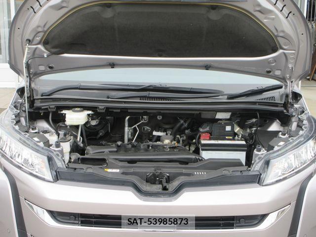 Toyota NOAH 2023-04 8231089-23