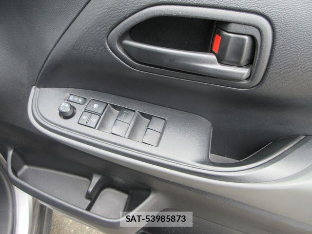 Toyota NOAH 2023-04 8231089-25