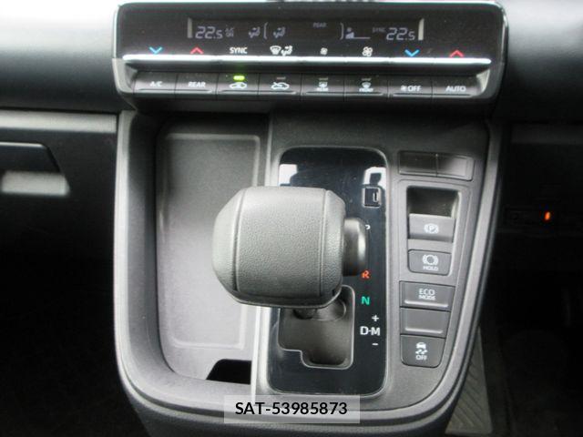 Toyota NOAH 2023-04 8231089-8