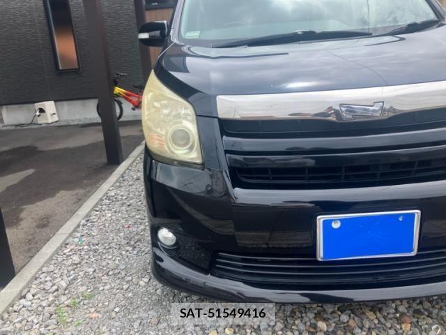Toyota NOAH 2008-10 8231091-2