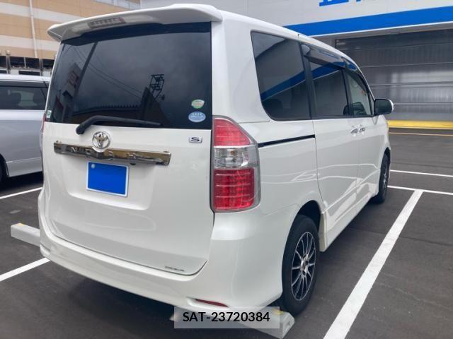 Toyota NOAH 2009-07 8231092-5