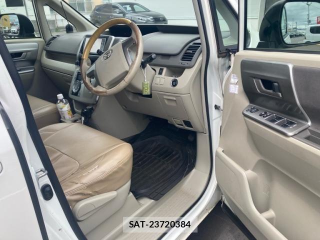Toyota NOAH 2009-07 8231092-8