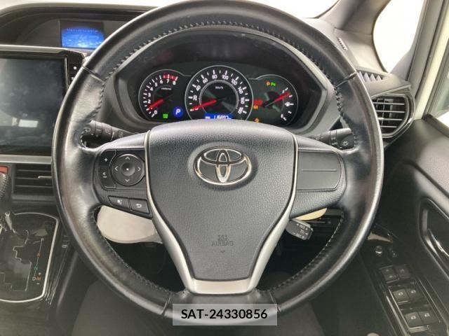 Toyota NOAH 2020-02 8231090-12