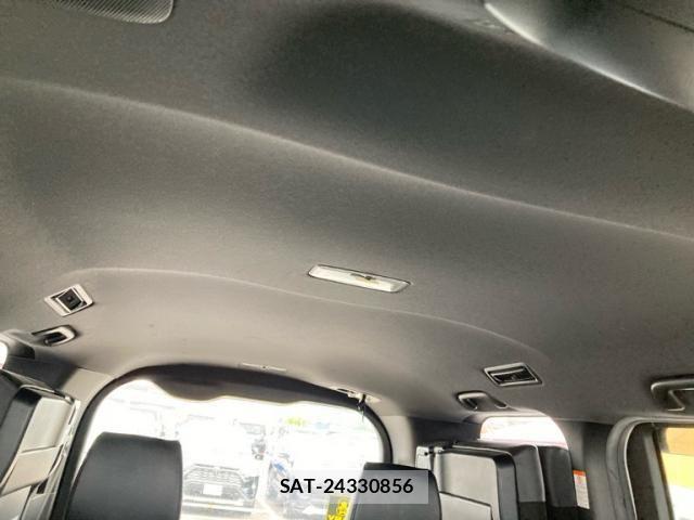 Toyota NOAH 2020-02 8231090-18