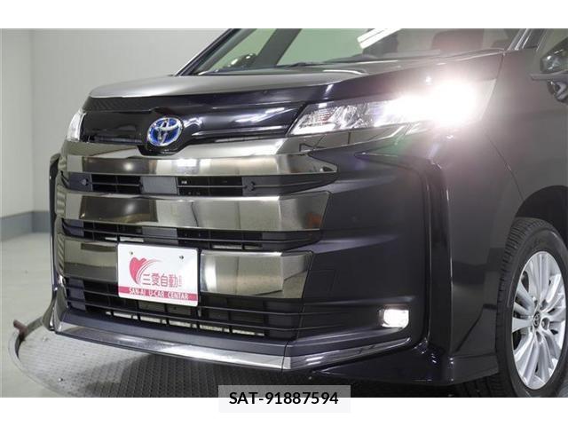Toyota NOAH 2022-06 8246179-9