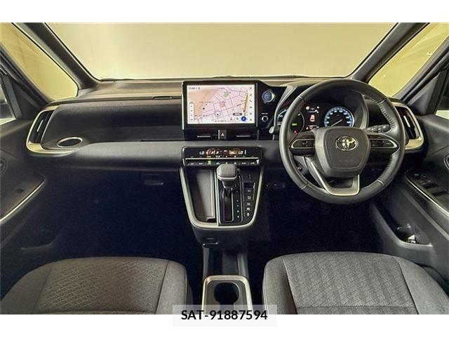 Toyota NOAH 2022-06 8246179-13
