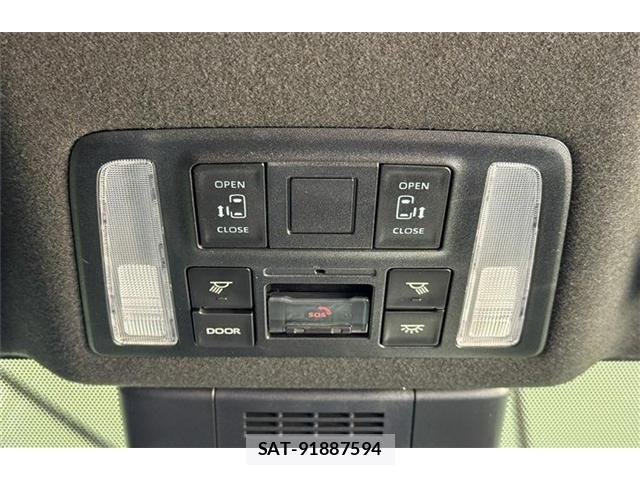 Toyota NOAH 2022-06 8246179-17