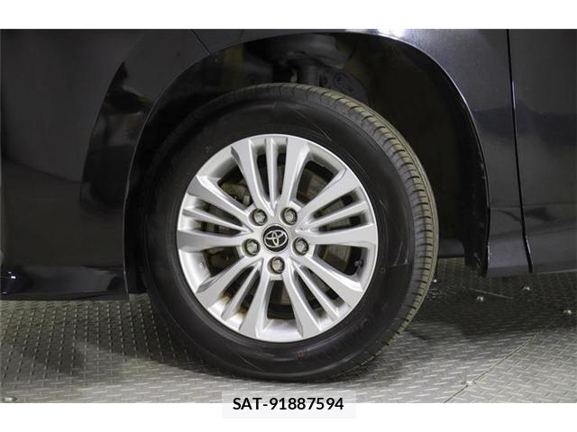 Toyota NOAH 2022-06 8246179-26