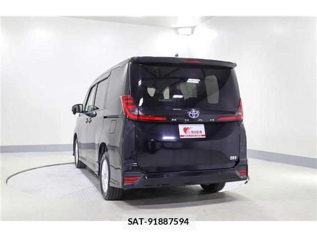 Toyota NOAH 2022-06 8246179-4