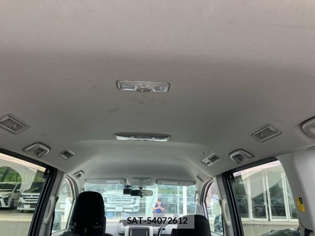 Toyota NOAH 2009-08 8246184-13