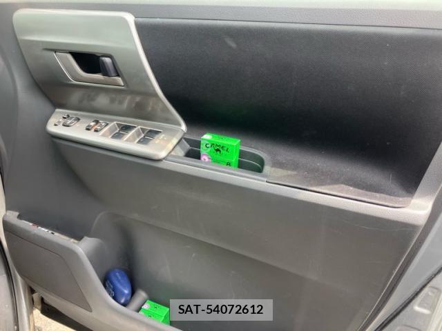 Toyota NOAH 2009-08 8246184-14