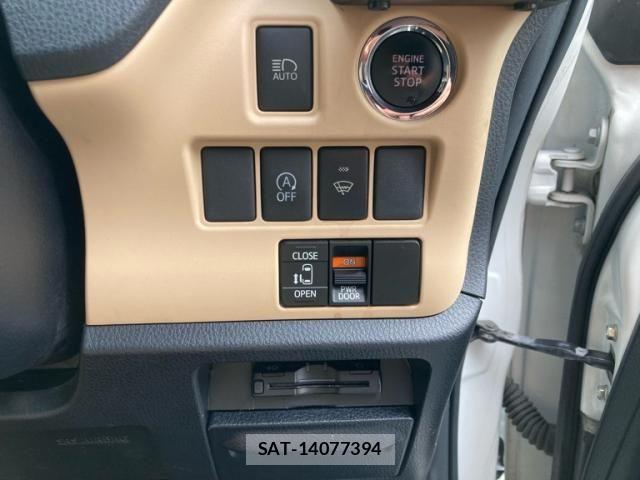 Toyota NOAH 2015-03 8246181-13