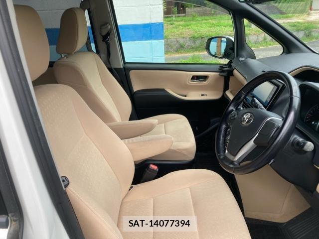 Toyota NOAH 2015-03 8246181-14