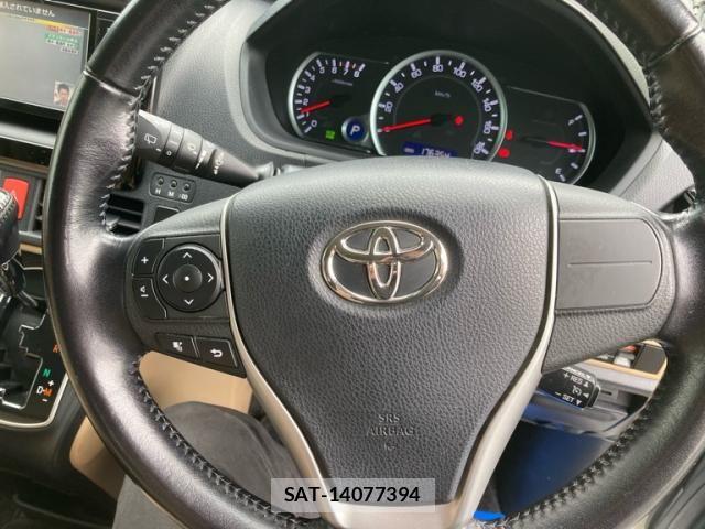 Toyota NOAH 2015-03 8246181-15
