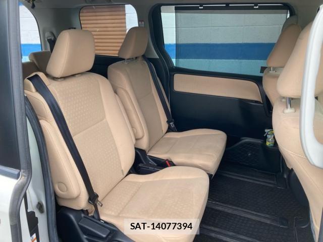 Toyota NOAH 2015-03 8246181-23