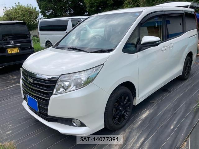 Toyota NOAH 2015-03 8246181-1