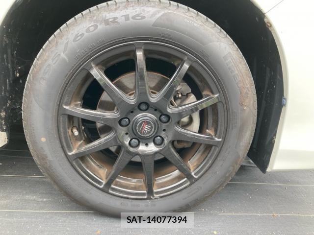 Toyota NOAH 2015-03 8246181-7