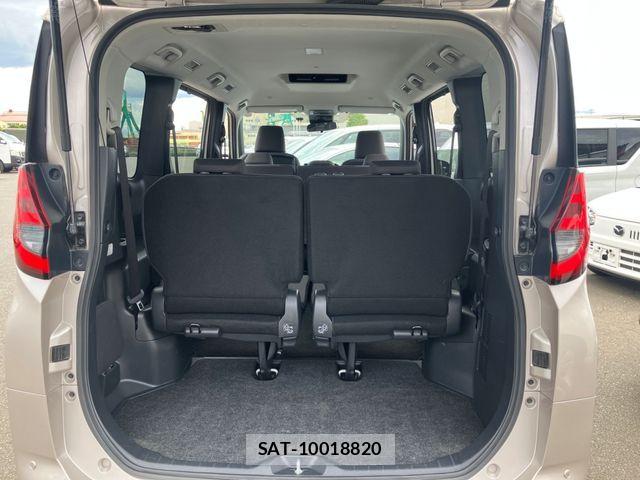 Toyota NOAH 2024-01 8246178-16