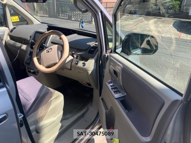 Toyota NOAH 2008-08 8246183-13