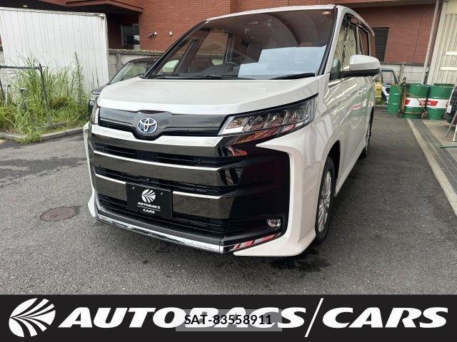 Toyota NOAH 2023-01 8246177-0