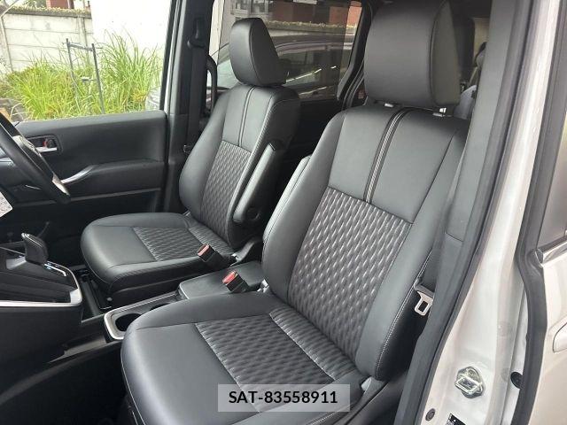Toyota NOAH 2023-01 8246177-10