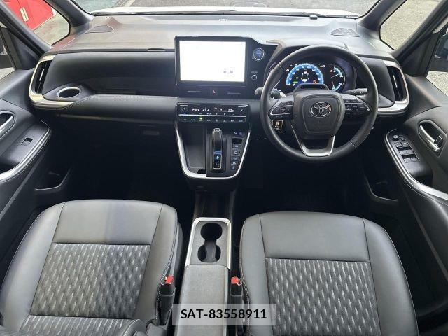 Toyota NOAH 2023-01 8246177-19