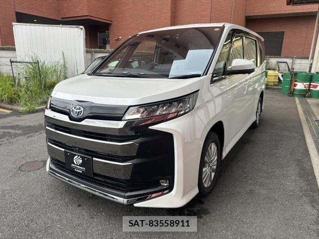 Toyota NOAH 2023-01 8246177-5